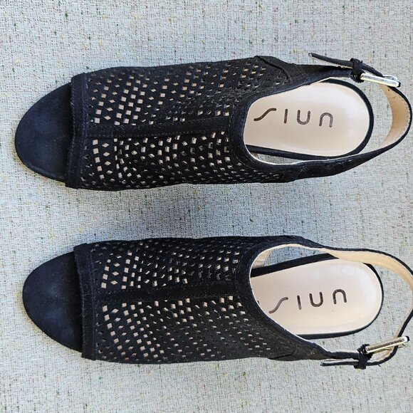 Unisa Pryce Sandal Booties Slip On Peep Toe Block Heel Sandal Size 7.5 - Picture 4 of 13